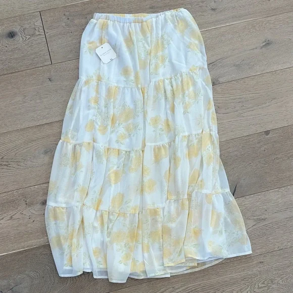 Floral Yellow and White Women's Skirt - Picture 1 of 3
